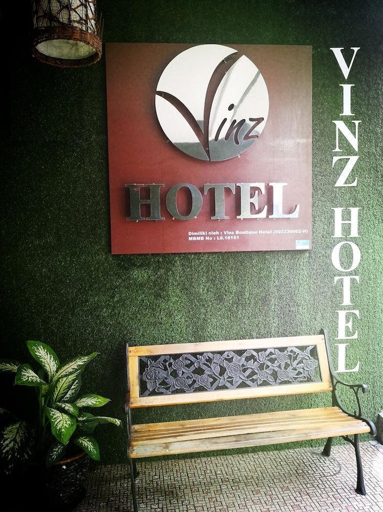 Vinz Hotel Malacca Exterior foto